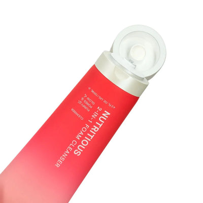 Nutritious 2-in-1 Foam Cleanser ©